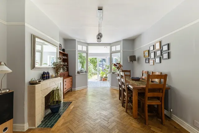 Photo 3 — Canterbury Grove London SE27