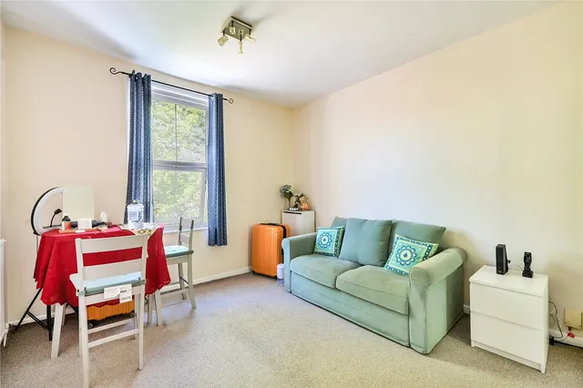 Photo 2 — 31 Ashley Road, Epsom, Surrey, KT18 5BD