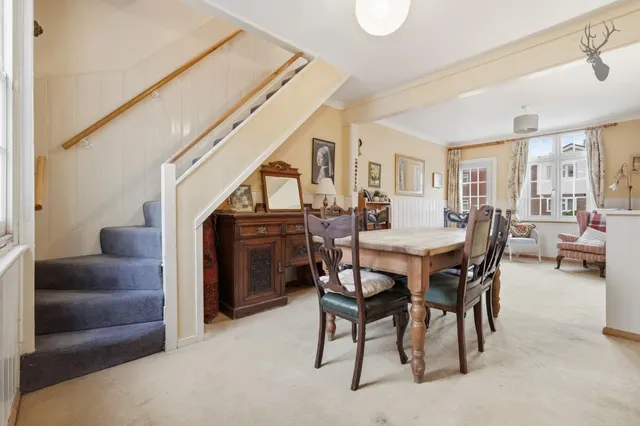 Lambourne Road, Chigwell, IG7, photo 2