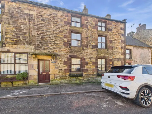 Leek Road, Longnor, photo 1