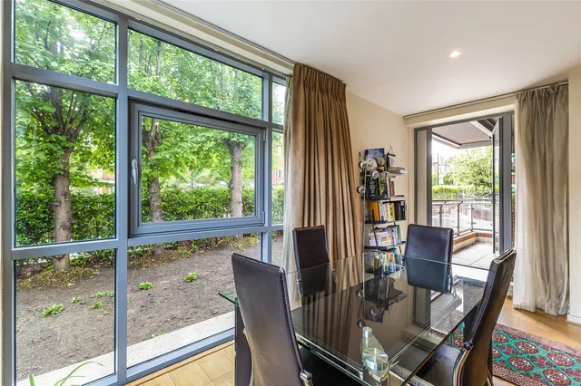 Photo 3 — Warwick House, 69 Worple Road, London, SW19