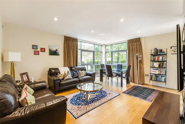 Photo 2 — Warwick House, 69 Worple Road, London, SW19