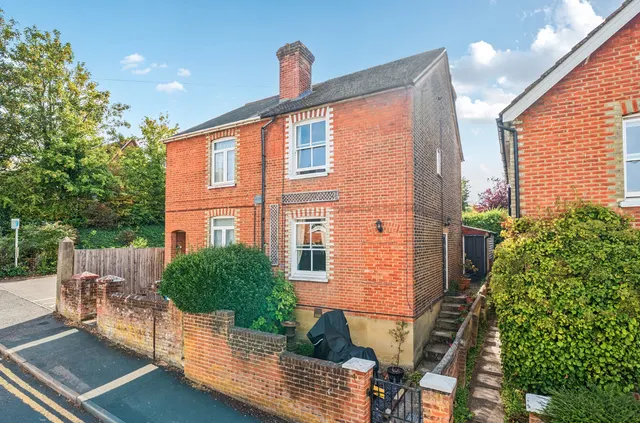 Ludlow Road, Guildford, GU2, photo 1