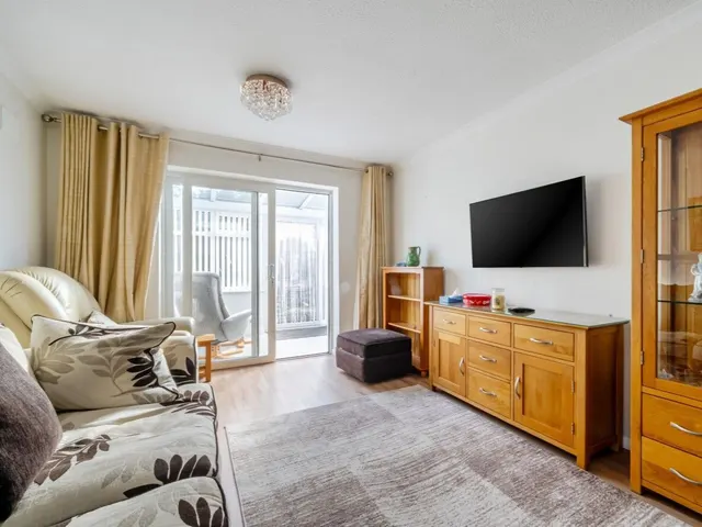 Kennard Close, Glastonbury, BA6, photo 2