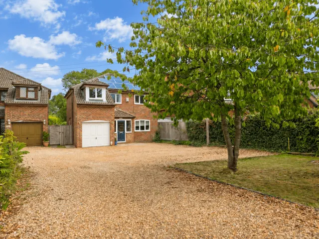 Wendover Road, Weston Turville, photo 2