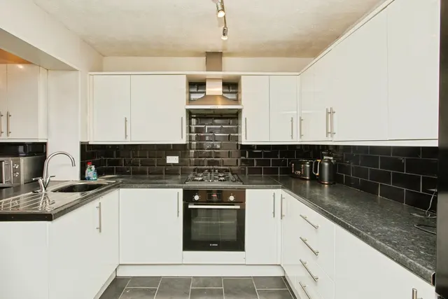 Mountbatten Close, Stretton, DE13, photo 3