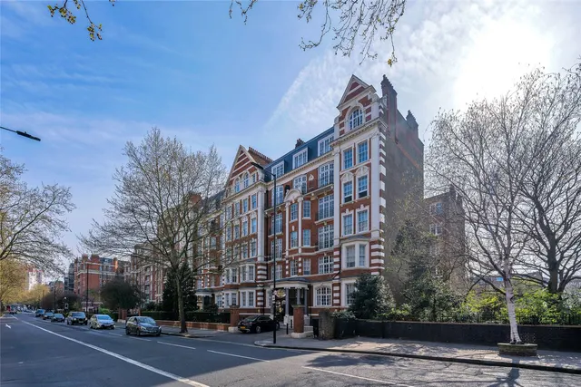 Photo 3 — Sandringham Court, 99 Maida Vale, Maida Vale, London, W9