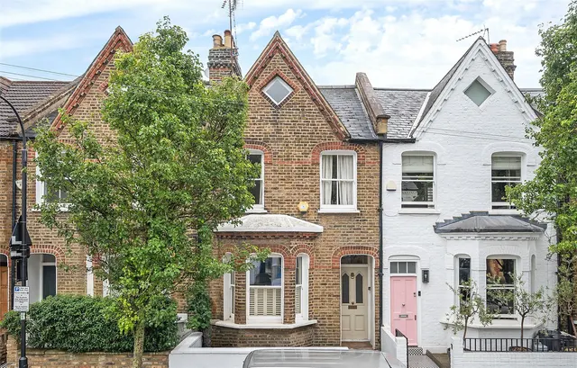 Hugon Road, Fulham, London, SW6, photo 1