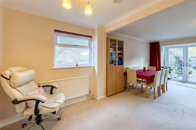 Photo 3 — Runcie Close, St. Albans, Hertfordshire, AL4 9AX