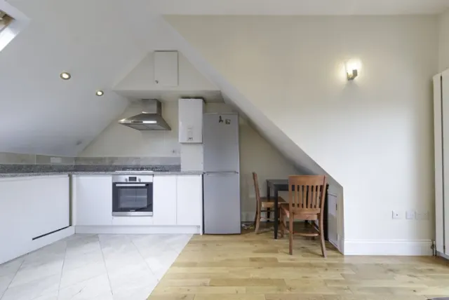 Photo 3 — Westbere Road, West Hampstead, NW2 3RU