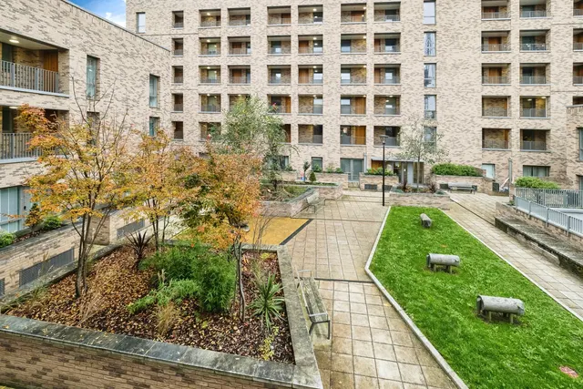 Net Street, Barking, IG11, photo 1