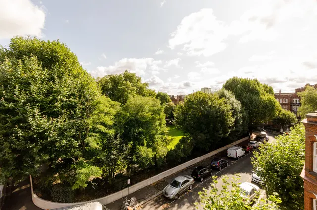 Photo 3 — 20 Milton Mansions, Queens Club Gardens, London