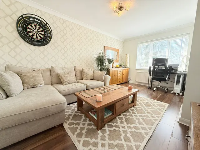 Borehamwood, WD6, photo 1