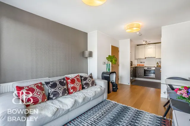 Booth Road, Parkside Court, E16, photo 3