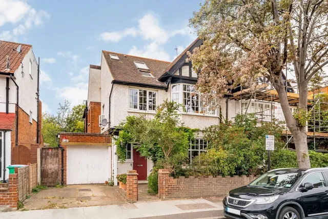 Tennyson Avenue, TW1, photo 1