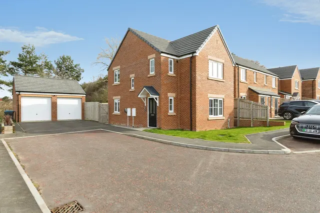 Birch Way, Newton Aycliffe, photo 1