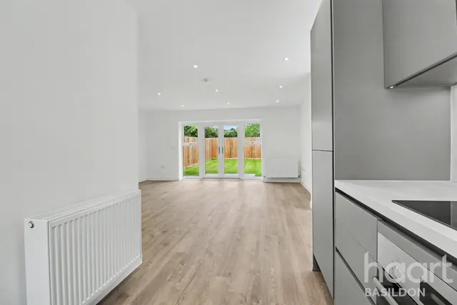 Ghyllgrove Close, Basildon, SS14, photo 2