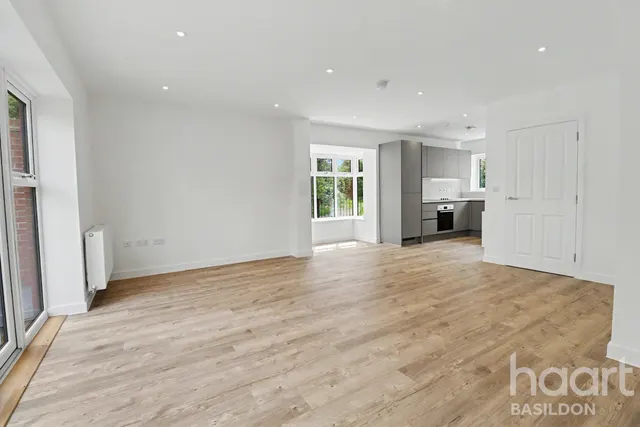 Ghyllgrove Close, Basildon, SS14, photo 3