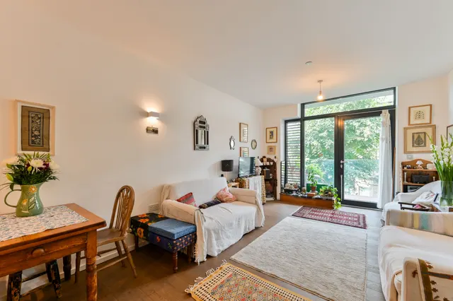 London, SW4, photo 2