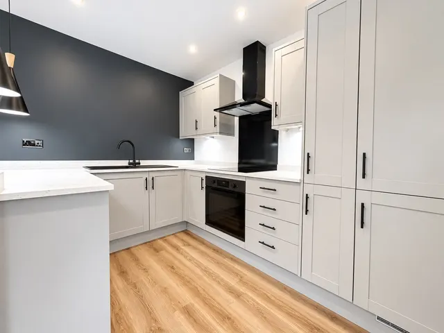 Fencliffe Road, BD16, photo 1