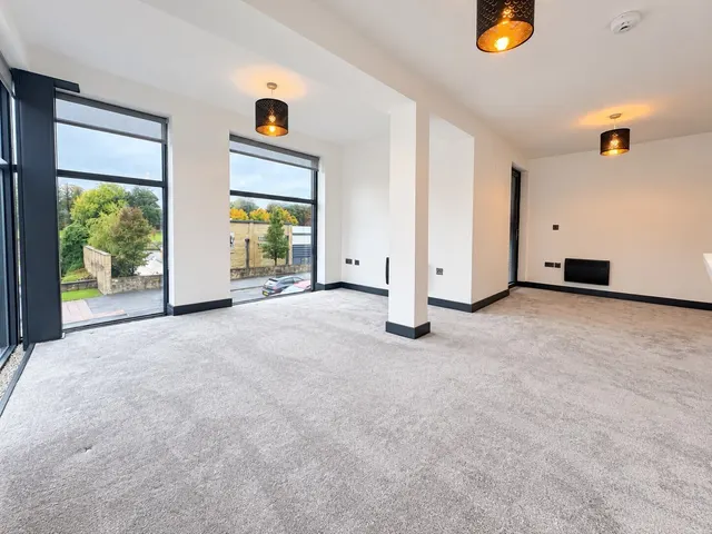 Fencliffe Road, BD16, photo 3