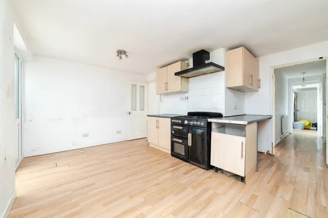 Coventry Close, Stevenage, SG1, photo 3