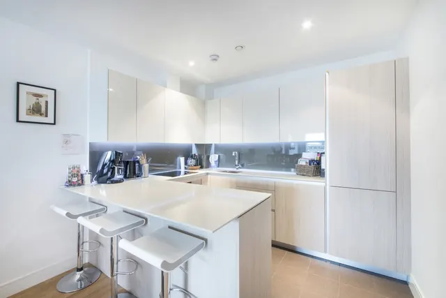 Spinnaker House, Battersea Reach, SW18, photo 3