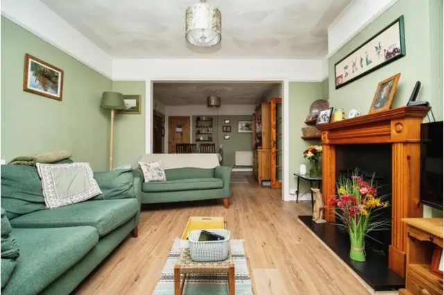Photo 3 — York Terrace, Dorchester