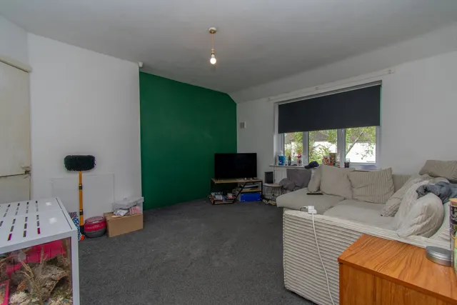 Photo 2 — Gaddesby Avenue, Leicester, LE3 1BN