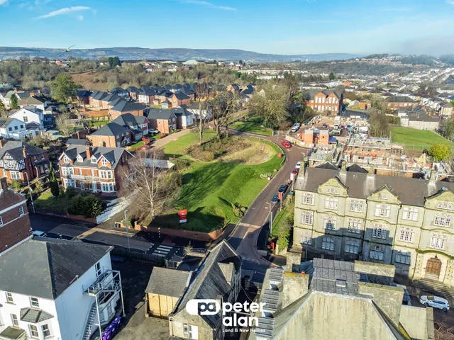 Fields Road, Newport, NP20, photo 3