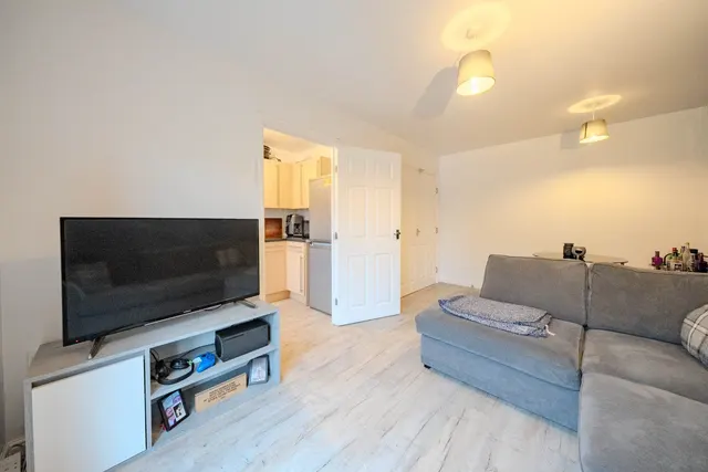 Whitehall Green, Leeds, LS12, photo 1
