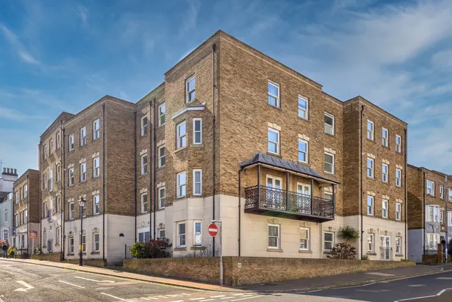 Addington Street, Ramsgate, CT11, photo 1