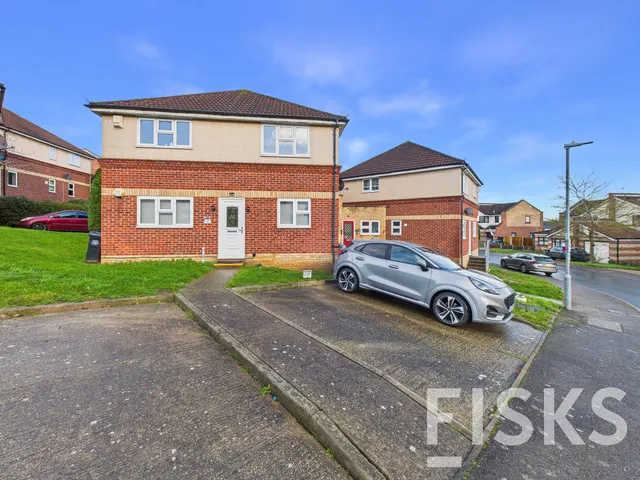 Downs Grove, Basildon, SS16, photo 1
