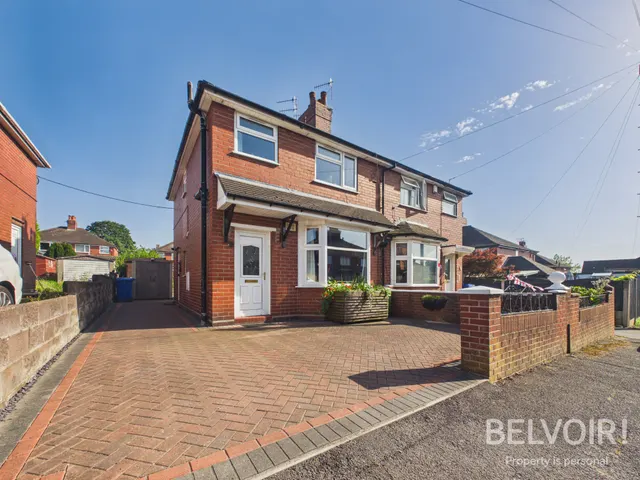 Hollinshead Avenue, Newcastle Under Lyme, ST5, photo 1