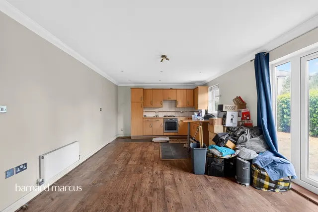 White Lodge Close, Isleworth, TW7, photo 3