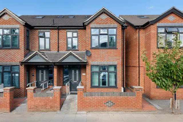 Church Avenue, Southall, photo 1