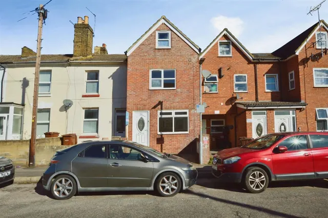 Stafford Street, Gillingham, ME7, photo 1