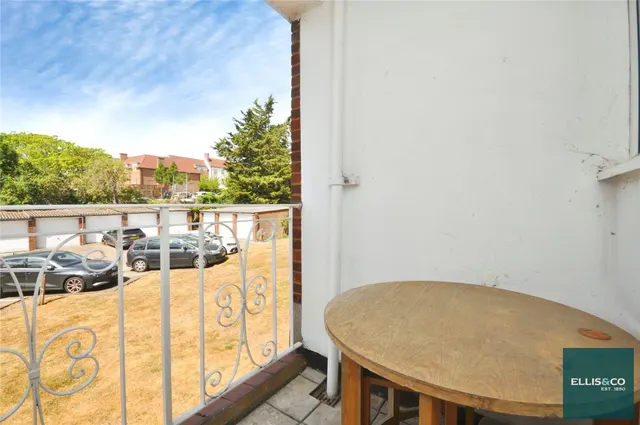 Manor Road, Barnet, EN5, photo 3