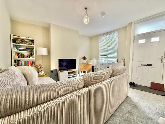 Woodville Avenue, Horsforth, LS18, photo 3