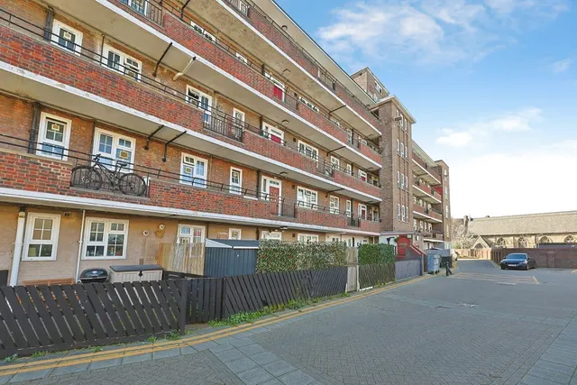 Dartington House, Union Grove, London, SW8, photo 1