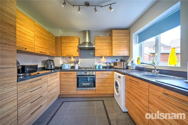 Photo 3 — East Works Drive, Cofton Hackett, Birmingham, Worcestershire, B45 8GS