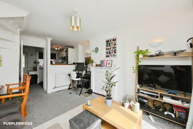 Jeals Lane, Sandown, PO36, photo 2