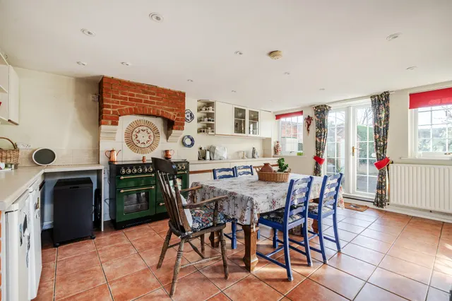 Photo 2 — Long Lane, Newbury, RG14