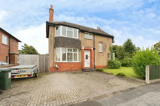 Glenwood Road, Little Sutton, CH66, photo 1