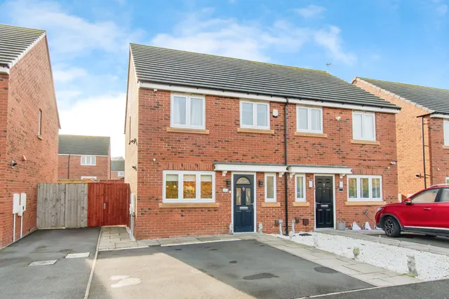 Haydock Drive, Castleford, photo 1