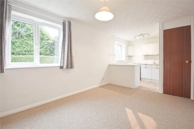 Loris Court, Cambridge, CB1, photo 3