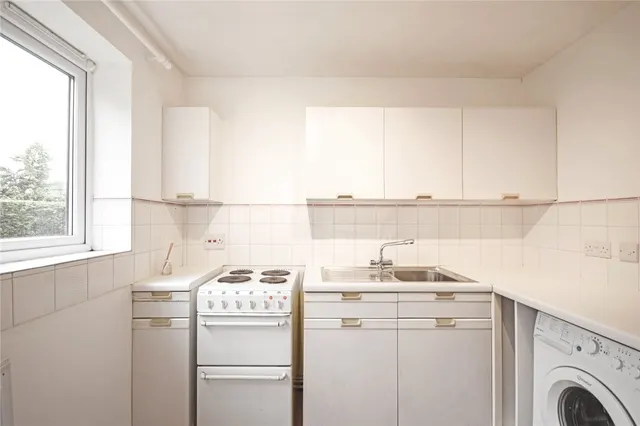 Loris Court, Cambridge, CB1, photo 2