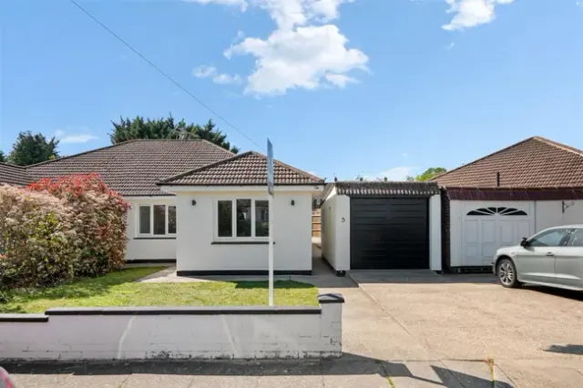 Hall Drive, Harefield,