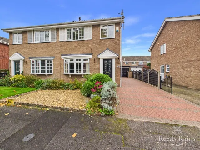 Sinnington Close, Guisborough, TS14, photo 1