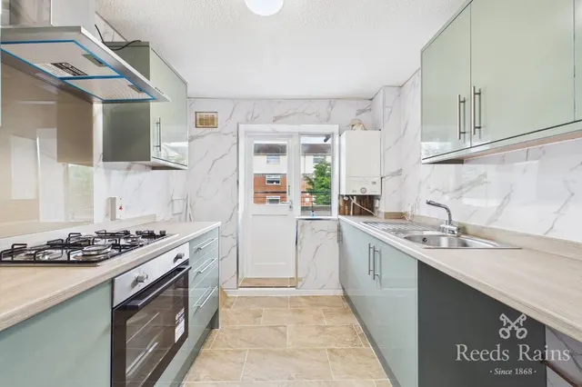 Eccles New Road, Salford, M5, photo 2
